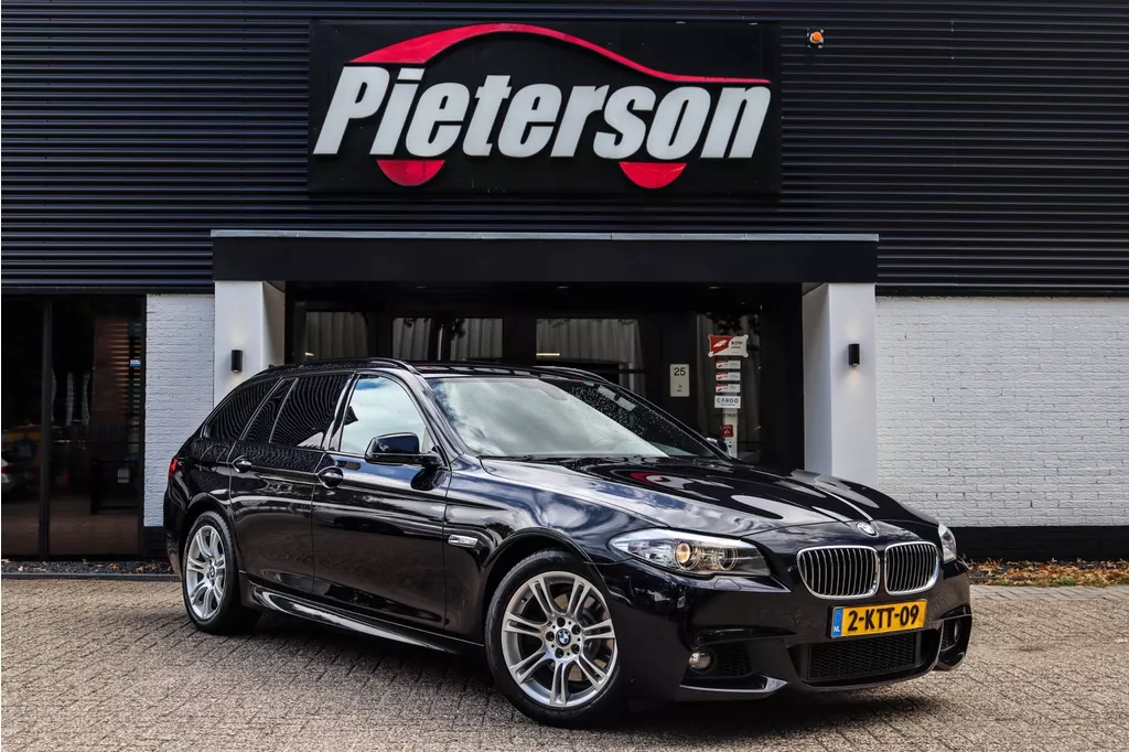 BMW 5-serie Touring 520i M-Pakket NAP ORIGINEEL NL TREKHAAK