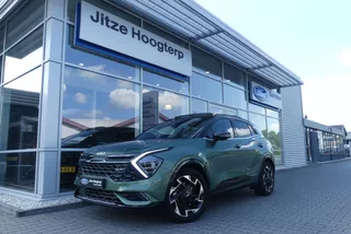 Kia Sportage 1.6 T-GDi Plug-in Hybrid AWD GT-PlusLine PANO, 360&deg; CAMERA, MEMORY, WINTER PACK, ADAPT. CRUISE, CLIMA, NAVI, PDC V&amp;A, APPLE CARPLAY/ANDROID AUTO, BLIS, KEYLESS, HARMAN/KARDON, ELEKT. ACHTERKLEP, ELEKT. PASSAGIERSSTOEL, STOELVENTILATIE, 63.496KM