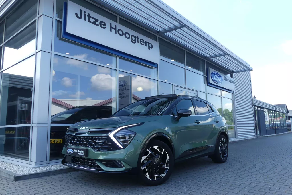 Kia Sportage 1.6 T-GDi Plug-in Hybrid AWD GT-PlusLine PANO, 360&deg; CAMERA, MEMORY, WINTER PACK, ADAPT. CRUISE, CLIMA, NAVI, PDC V&amp;A, APPLE CARPLAY/ANDROID AUTO, BLIS, KEYLESS, HARMAN/KARDON, ELEKT. ACHTERKLEP, ELEKT. PASSAGIERSSTOEL, STOELVENTILATIE, 63.496KM