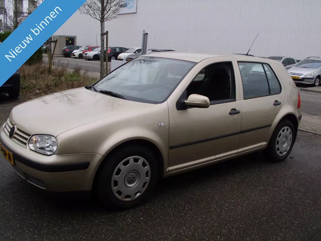 Volkswagen GOLF 2.0  116 PK MET AIRCO 5 DEURS