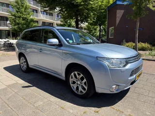 Mitsubishi Outlander 2.0 PHEV instyle Leder Panorama Plug-in Hybrid