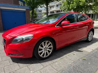 Volvo V40 1.6 D2 Summum Leder Panorama Cruise Red Edition