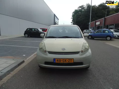 Daihatsu Sirion 2 1.3-16V Comfort KM 142000 APK 04-2027