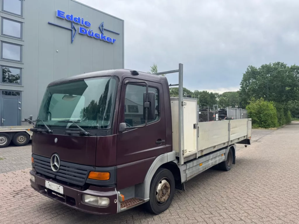 Mercedes-Benz 815 EURO 2 MANUAL / STEEL SUSPENSION