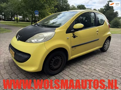 Peugeot 107 1.0-12V XR
