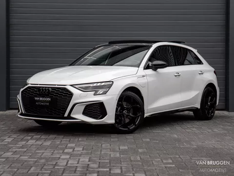 Audi A3 Sportback 40 TFSI e S-Line Pano B&amp;O RS-Stoelen Sfeer BTW Camera S3