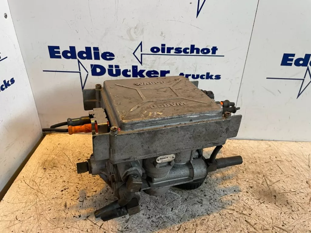 Mercedes-Benz A 0004292224 EBS MODULATOR WABCO 4801030120 DAF 1505279