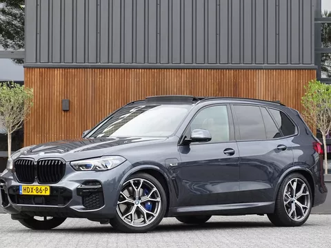 BMW X5 45e 394PK M-Sport Pro / Laser / pano / softclose / 360&deg;