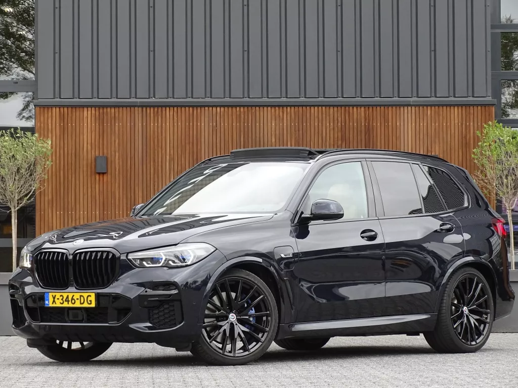 BMW X5 45e 394PK M-Sport / Laser / 2022 / BTW / trekhaak / pano