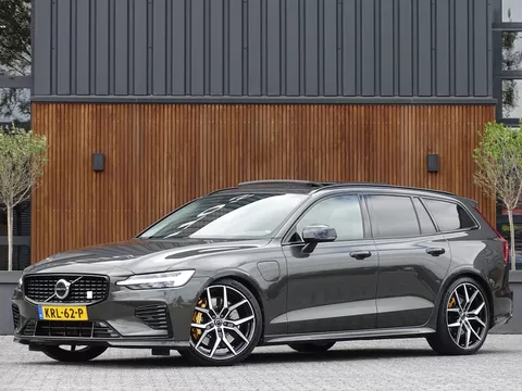 Volvo V60 T8 AWD 405PK Inscription Plug-In Hybrid / Heico Ed. / LED