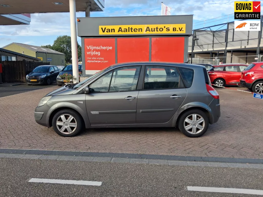 Renault Sc&eacute;nic 2.0-16V Expression Luxe