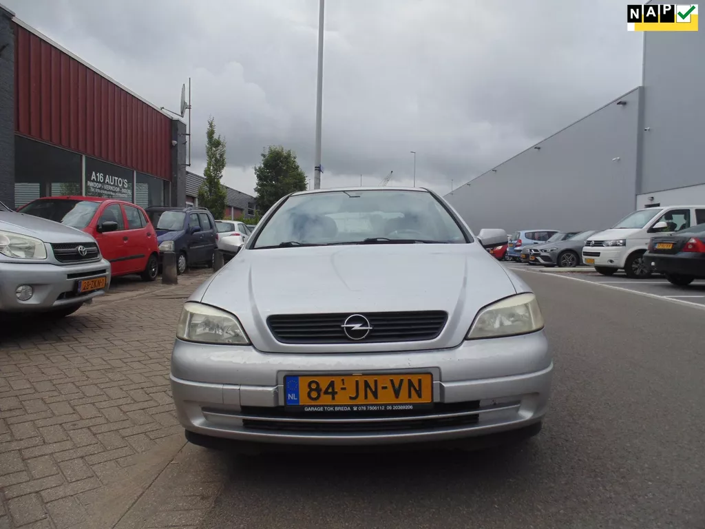 Opel Astra 1.2-16V GL SEDAN