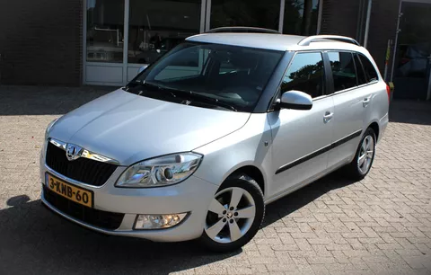 Skoda Fabia Combi 1.2 TSI Cruise control, Climate control, Trekhaak, Armsteun, Boordcomputer 15" LMV