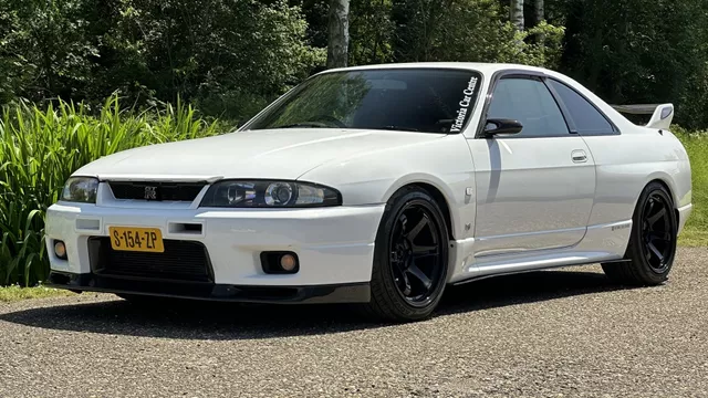 1997 Nissan Skyline JDM car for sale — photo 13 of 25