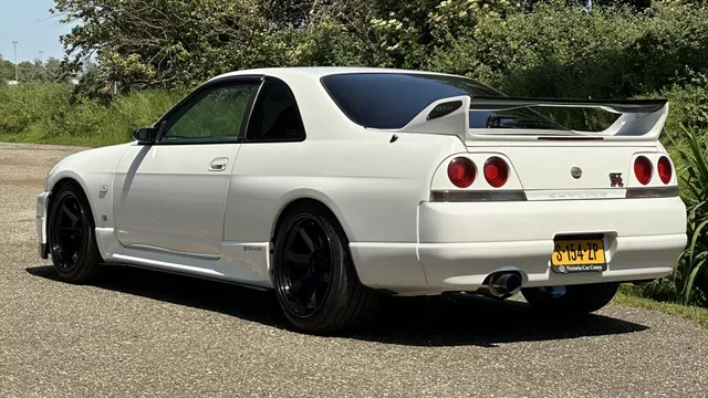 1997 Nissan Skyline JDM car for sale — photo 5 of 25