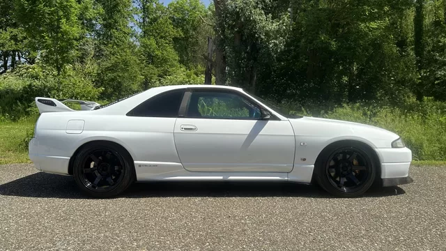 1997 Nissan Skyline JDM car for sale — photo 20 of 25