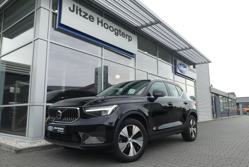 Volvo XC40 1.5 T4 Plug-in hybrid Essential Bright WINTER PACK, CRUISE, CLIMA, NAVI, CAMERA, PDC V&amp;A, APPLE CARPLAY/ANDROID AUTO, 24.918KM