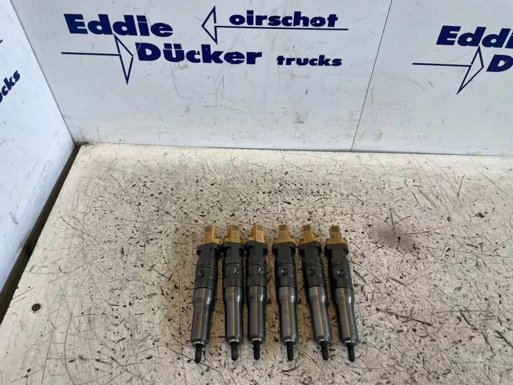 DAF 2119950 / 2411619 INJECTOR SET MX-11