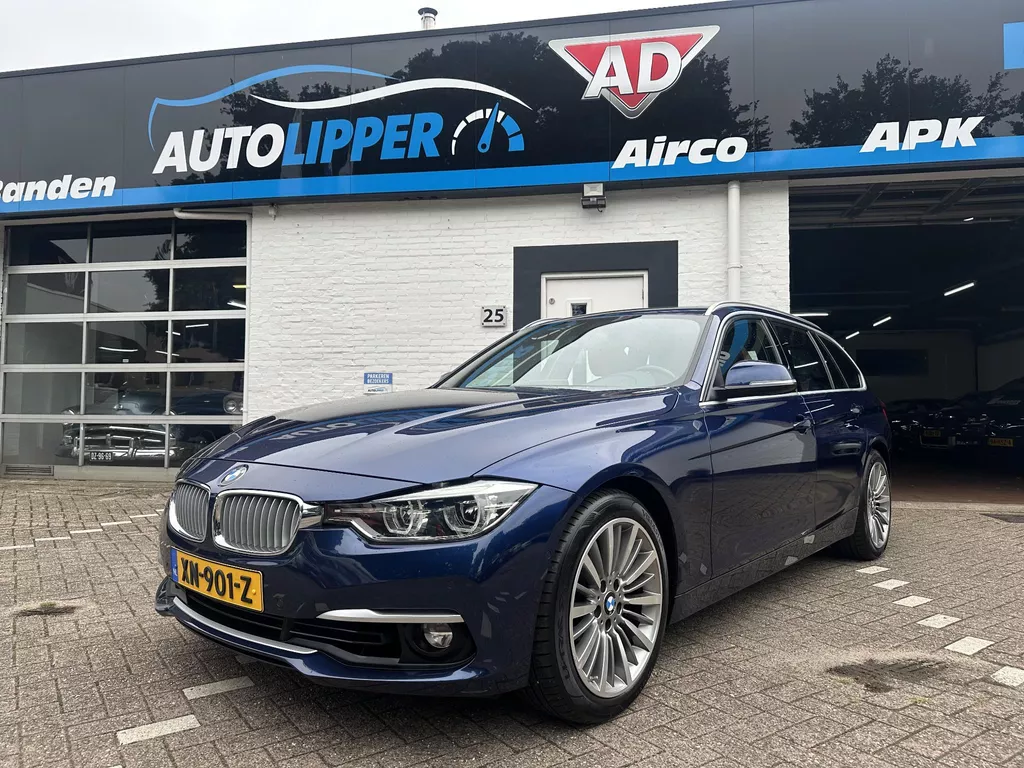 BMW 3-serie Touring 318i Luxury Edition /Automaat/Nieuwe apk bij aflevering/schuifdak/Lm velgen/Trekhaak/Leder