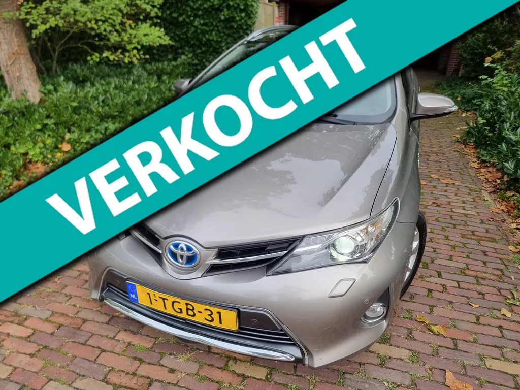Toyota Auris Touring Sports 1.8 Hybrid Lease+ Pano/Xenon/Navi