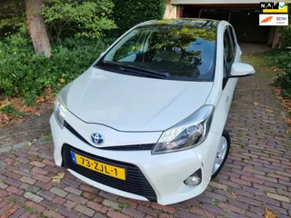 Toyota Yaris 1.5 Full Hybrid Dynamic Pano/Navi/Half leder