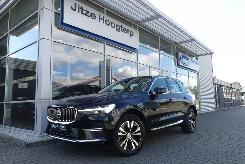Volvo XC60 2.0 T6 Plug-in hybrid AWD Core Bright ELEKT. TREKHAAK, PANO, LEER, WINTER PACK, ADAPT. CRUISE, CLIMA, NAVI, CAMERA, PDC V&amp;A, BLIS, KEYLESS, ELEKT. ACHTERKLEP, 71.538KM