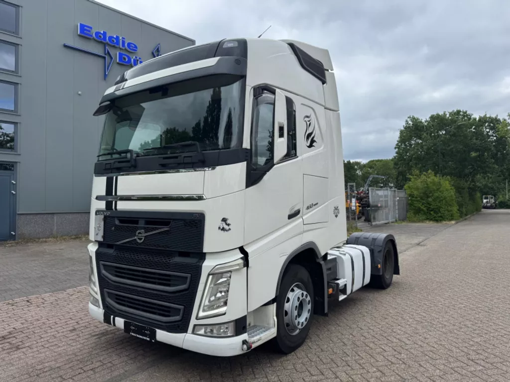 Volvo FH 460 4X2 EURO 6 / GLOBETROTTER / PARKING AIRCO / 2 TANKS