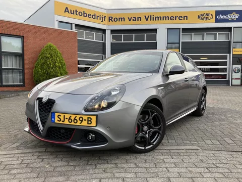 Alfa Romeo Giulietta 1.4 Turbo MultiAir Super | Rood lederen bekleding | Grigio Magnesio | Trekhaak |