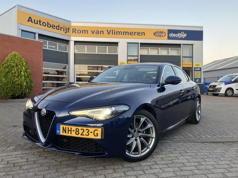 Alfa Romeo Giulia 2.0T Super