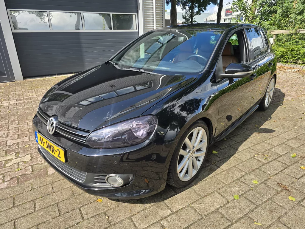 Volkswagen Golf 1.4 TSI R UITVOERING DSG LEER