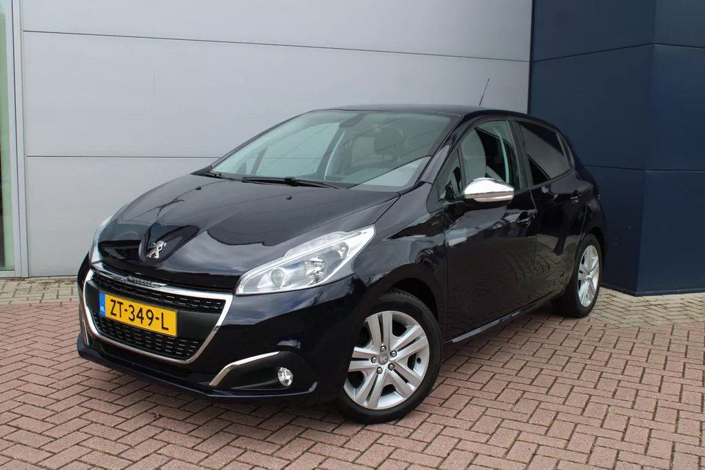 Peugeot 208 1.2 PureTech Signature Airco Navi Carplay Super mooi, dealer onderhouden