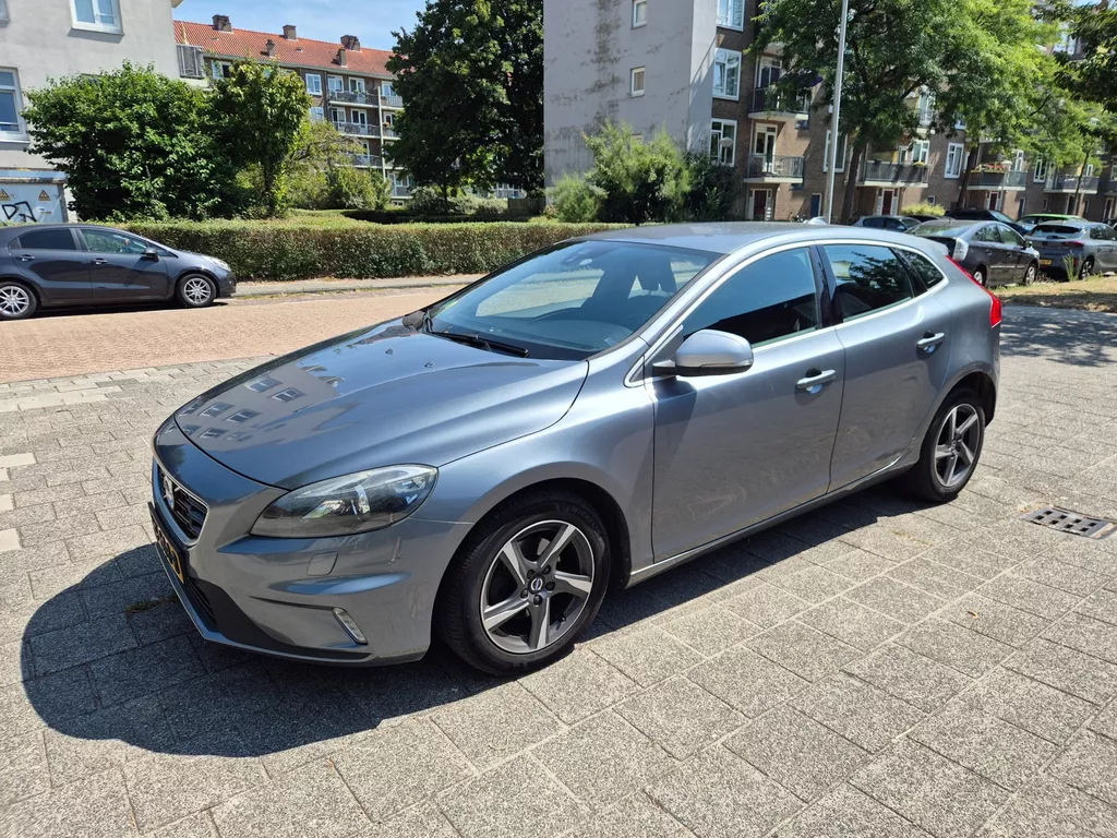 Volvo V40 2.0 D2 R-Design Business