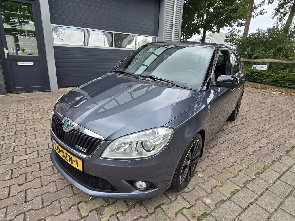 &Scaron;koda Fabia 1.4 TSI RS DSG