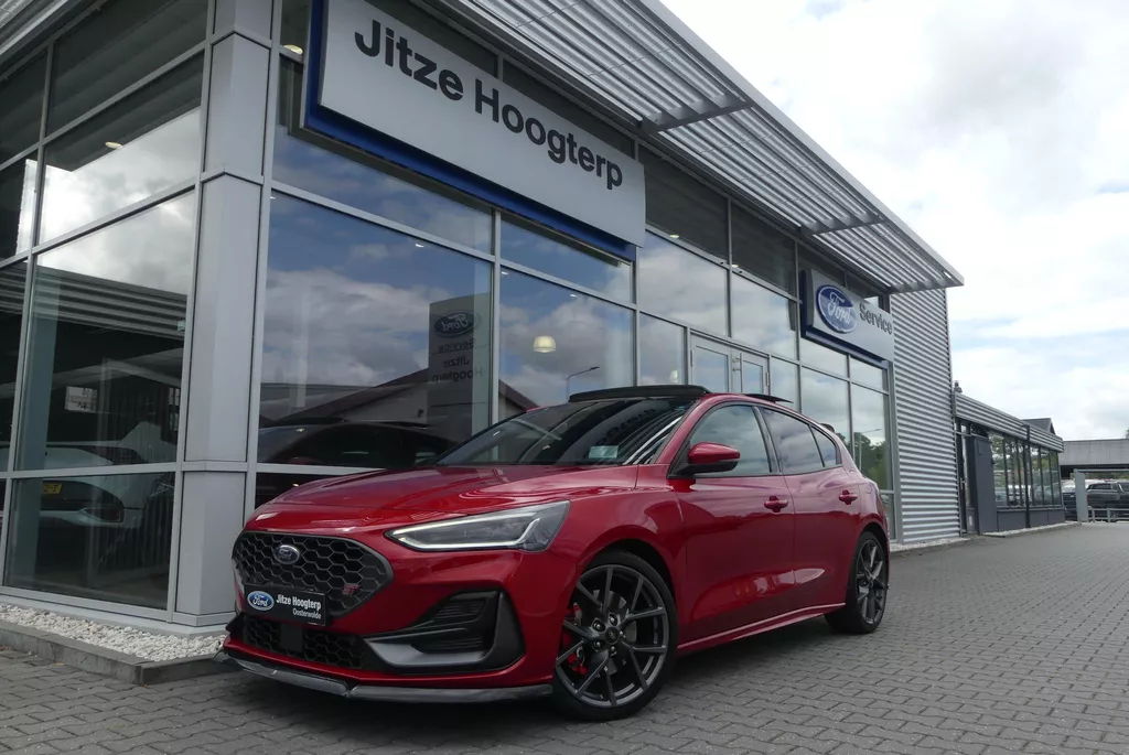 Ford Focus 2.3 EcoBoost ST-X MAXTON, PANO, ADAPT. ONDERSTEL, ADAPT. CRUISE, CLIMA, NAVI, CAMERA, PDC V&amp;A, APPLE CARPLAY/ANDROID AUTO, BLIS, KEYLESS, ELEKT. STOELEN, 45.842KM