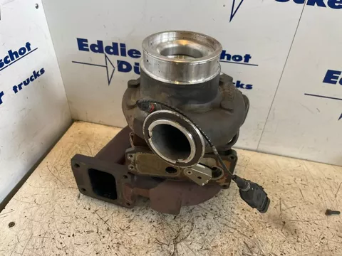 DAF 2343156 / 2417227 TURBO HOLSET HE400VG WITHOUT VTG (WARNING!! ENGINE OIL HAS GOTTEN INTO THE TURBO!!)