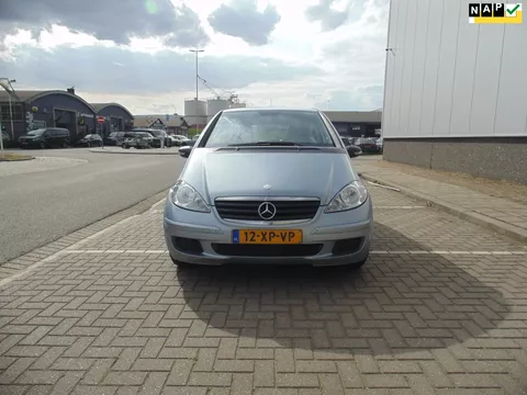 Mercedes-Benz A-klasse 150 Classic met airco trekhaak automaat back niet 100%