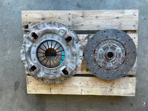 Volvo 1527029 /1527444 / 267248 / 267490 / 5001746 / 6795044 / 20514214 CLUTCH D6B