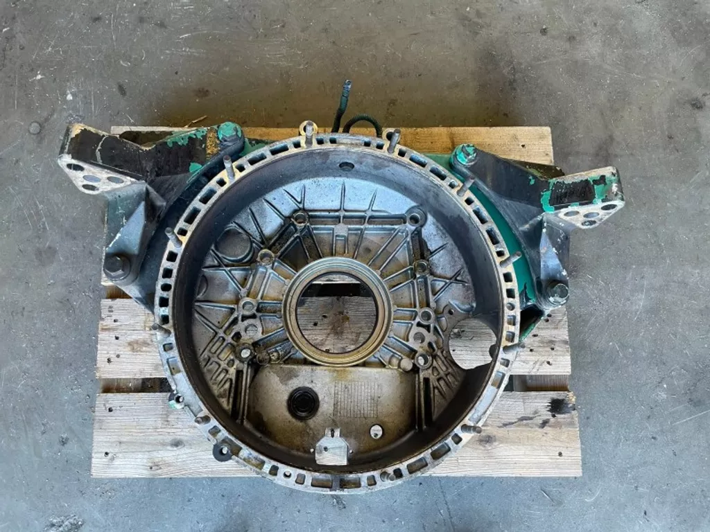 Volvo 20411868 / 8192306 / 3978207 / 3978205 VLIEGWIELHUIS D6B