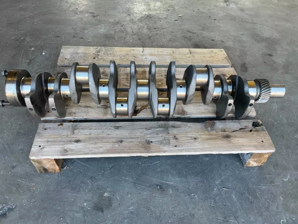 Volvo 8192122 / 8112931 / 24427376 CRANKSHAFT D6B