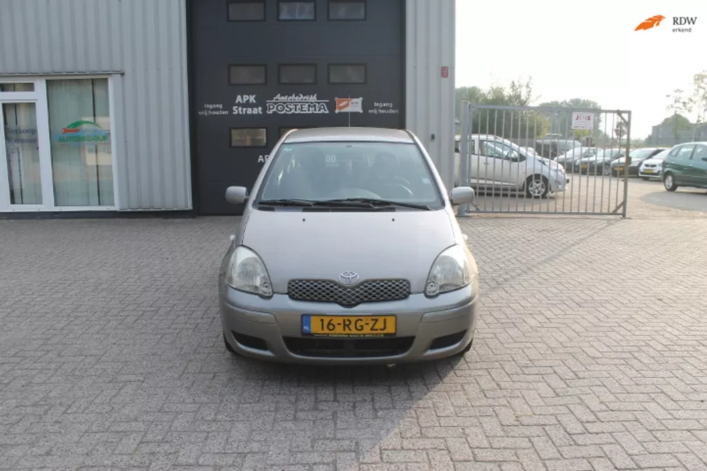 Toyota Yaris 1.3 VVT-i Sol AUTOMAAT.....