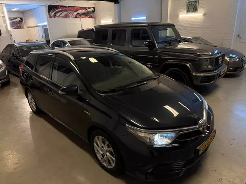 Toyota Auris Touring Sports 1.8 Hybrid Pano Navi BJ-15