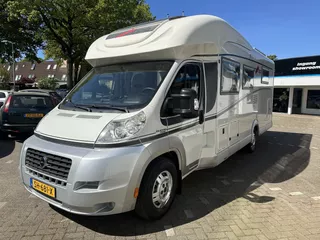 Carthago Chic c-line tplus 5.2h Carthago Chic c-line tplus 5.2h /VAKANTIE KLAAR AFGELEVERD/AUTOMAAT/AIRCO/CAMERA/LEVELSYSTEEM/NIEUWE KOELKAST /ELECTR HEFBED/QUEENSBED/4 PERS.