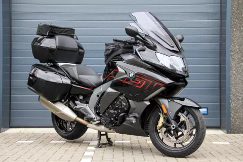 BMW K 1600 GT | NL motor | BTW motor | Dealeronderhouden motor | Schadevrije motor | Vol in de opties! | &euro;4.000,- aan koffers en tassen | K1600GT