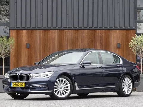 BMW 7 Serie 740i 327PK / High ex. / 4-wiel besturing / Head-up / 360&deg; /