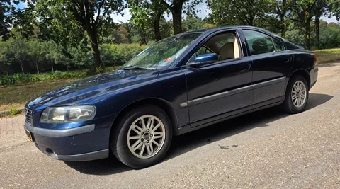 Volvo S60 2.4 - NL Auto - 2e Eigenaar - KOPPELING SLIPT -