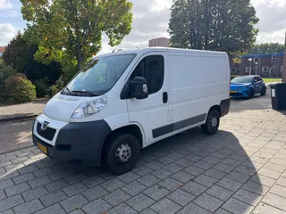 Peugeot Boxer 330 2.2 HDI Profit+ 81kw Airco 3 Pers Cruise