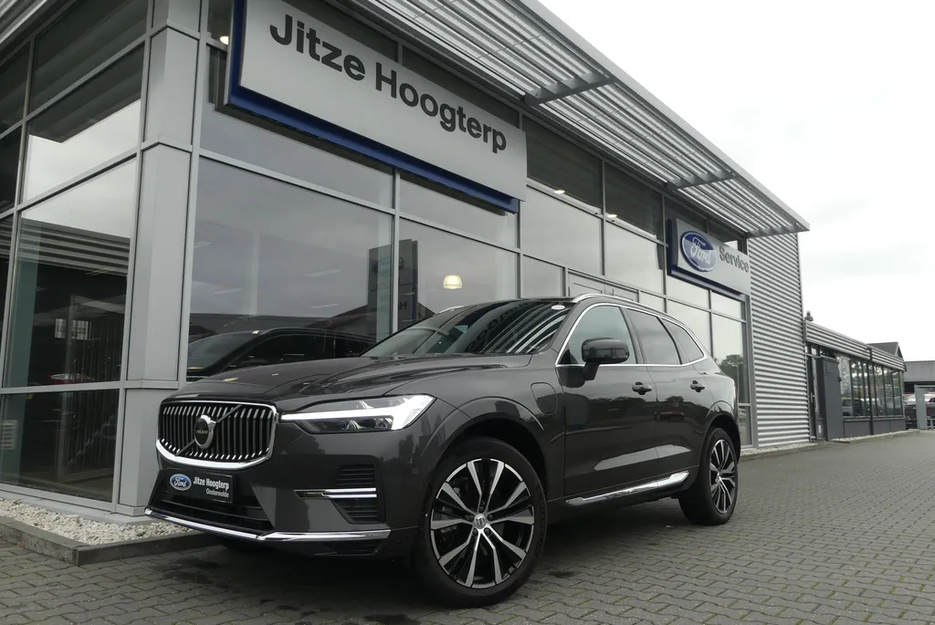 Volvo XC60 2.0 T6 Plug-in hybrid AWD Plus Bright PANO, MEMORY 2X, WINTER PACK, ADAPT. CRUISE, CLIMA, NAVI, CAMERA, PDC V&amp;A, APPLE CARPLAY/ANDROID AUTO, BLIS, KEYLESS, ELEKT. ACHTERKLEP, ELEKT. STOELEN, 25.986KM