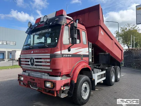 Mercedes SK 2544 Full Steel - Manual - V8 T07981