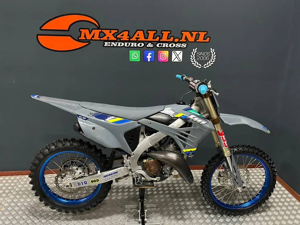 KTM 125 TM MX Corse / Factory 2026 2-takt carburateur E-start ! no 125 SX