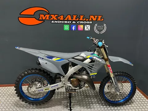 KTM 125 TM MX Corse / Factory 2026 2-takt carburateur E-start ! no 125 SX